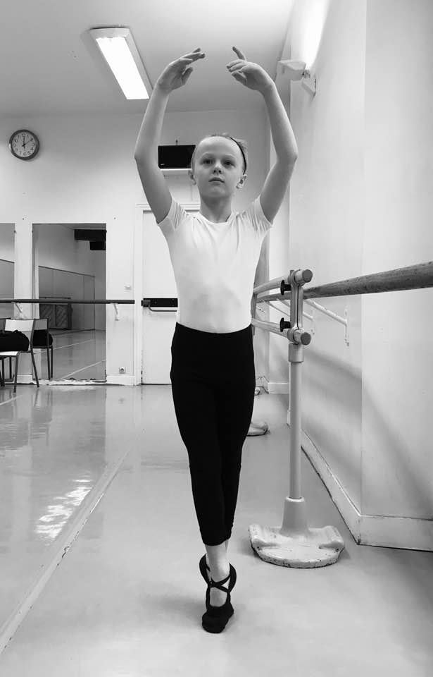 school-first-ballet-classical-dance-class-child-boy-cddm