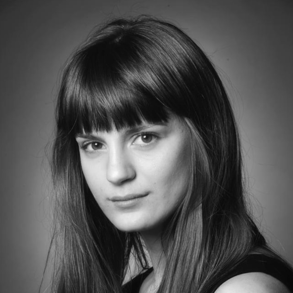 Mór J MIZRACHI - Danseuse professionnelle, chorégraphe et professeur de kinétique